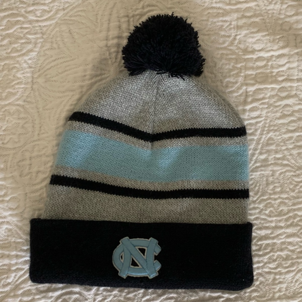 UNC knit beanie with Pom-Pom 🐏